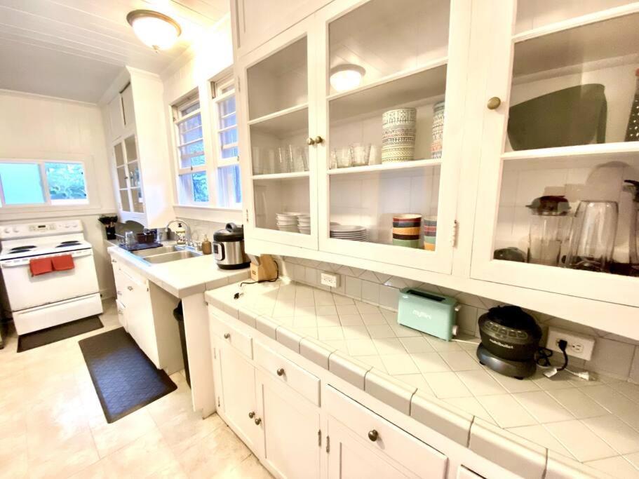 Your Hilo Homebase - Lovely 3 Bedroom In Heart Of Hilo With Ac! Eksteriør bilde
