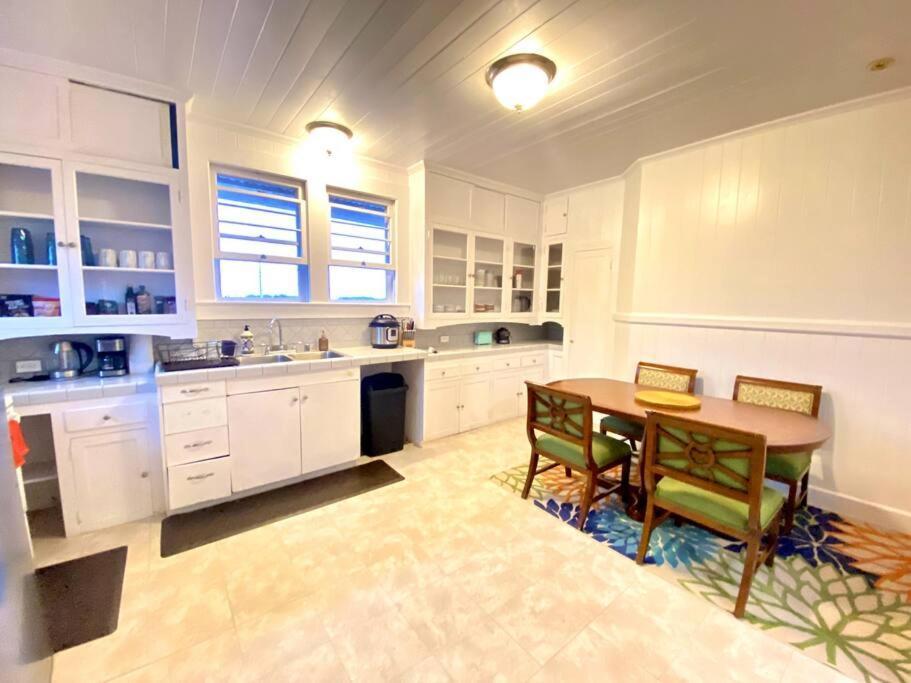 Your Hilo Homebase - Lovely 3 Bedroom In Heart Of Hilo With Ac! Eksteriør bilde