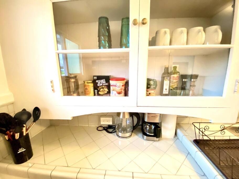 Your Hilo Homebase - Lovely 3 Bedroom In Heart Of Hilo With Ac! Eksteriør bilde