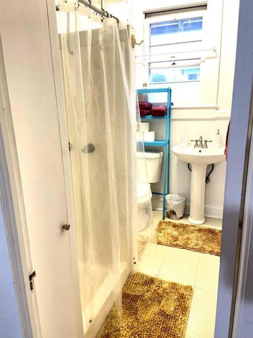 Your Hilo Homebase - Lovely 3 Bedroom In Heart Of Hilo With Ac! Eksteriør bilde
